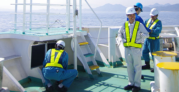 海上職 甲板・機関　業務風景